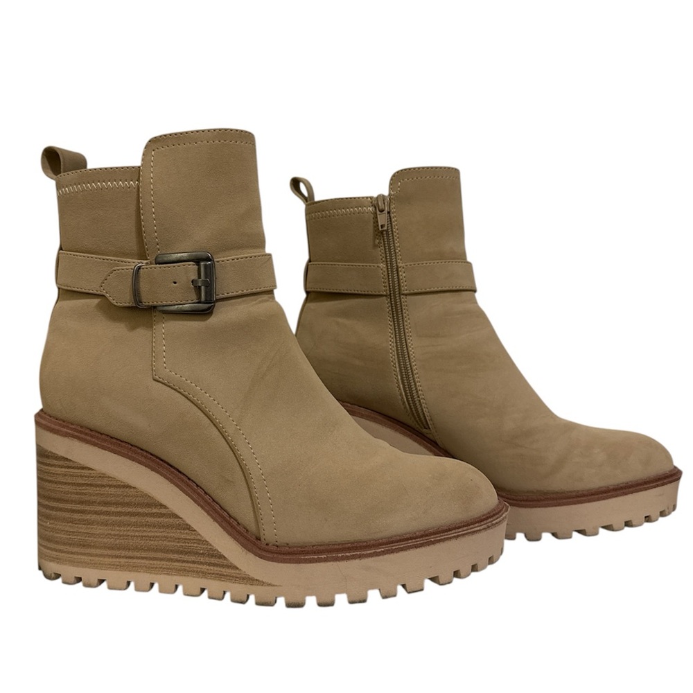 MIA PLATFORM BUCKLE WEDGE BOOTIES WITH ZIPPERS SIZE 9 EUC